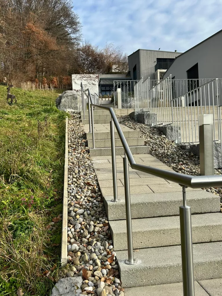 Handlauf aussen von Astorino Metallbau AG